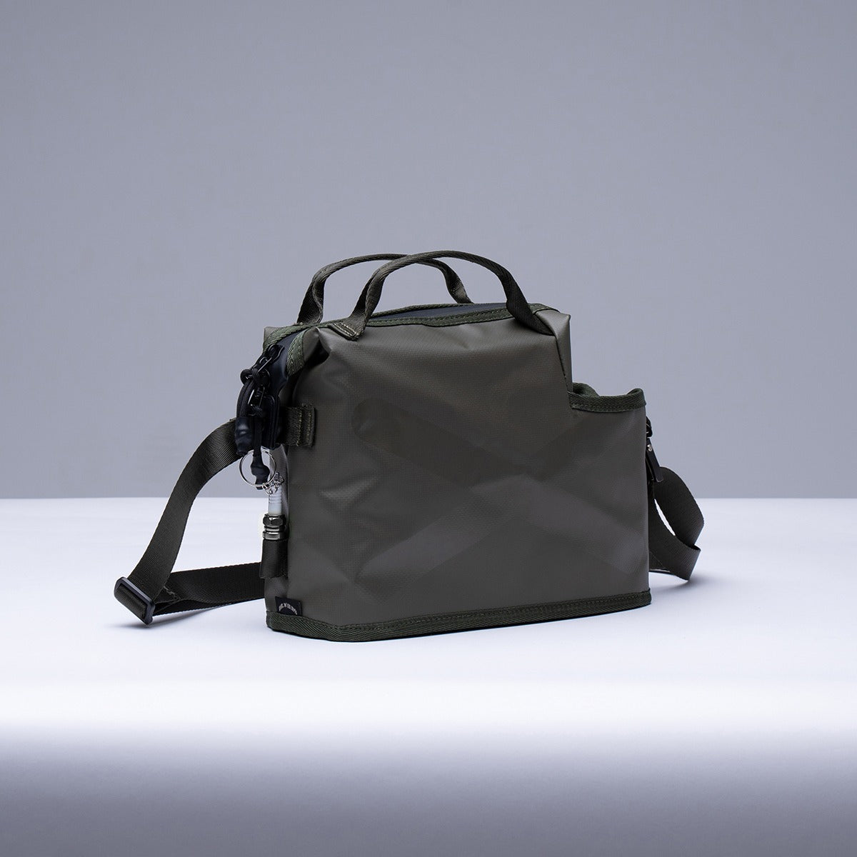 HydroBarrel 撥水ボディバッグ 　ショルダーバッグ 商品 – HydroBarrel Japan